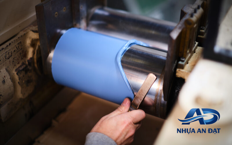 So Sánh Hạt Nhựa PVC Với Các Loại Nhựa Thông Dụng Trong Công Nghiệp – Vì Sao Hạt Nhựa PVC Được Sử Dụng Phổ Biến Trong Sản Xuất?